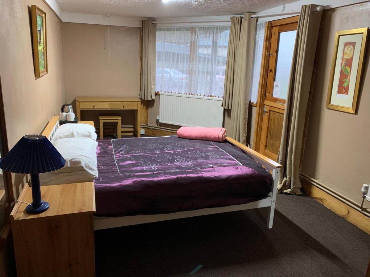 Hafan Y Coed - Haven Of Trees Bed & Breakfast Abercraf Екстериор снимка